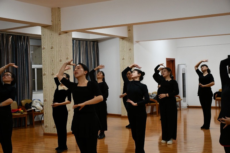 县市工会 | 石屏县:加强职工文化建设 丰富职工业余生活